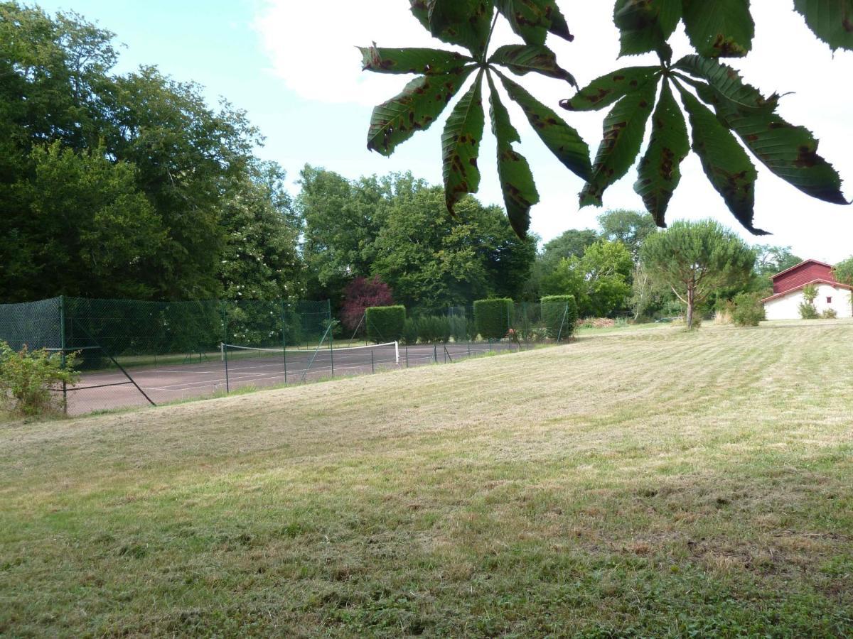 Chateau Rosemont - Grande Maison Familiale Campagne Dans Le Medoc Avec Piscine Et Tennis A 15 Mn Bordeaux Labarde Экстерьер фото